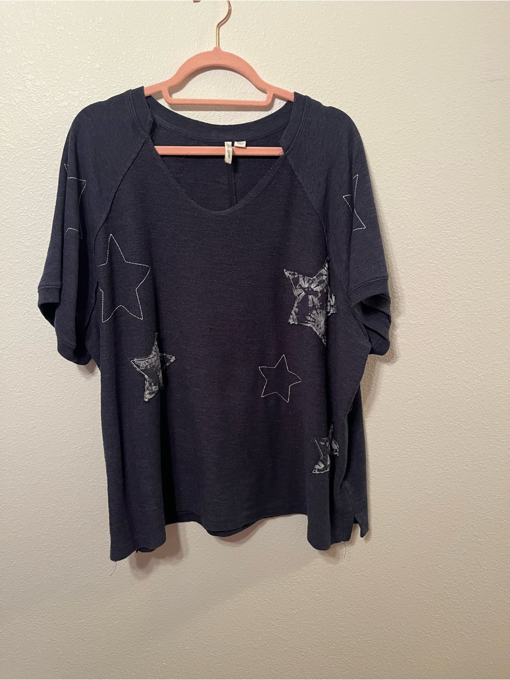 Cato - Women's Navy Star Print Short Sleeve V-Neck Top - 22/24